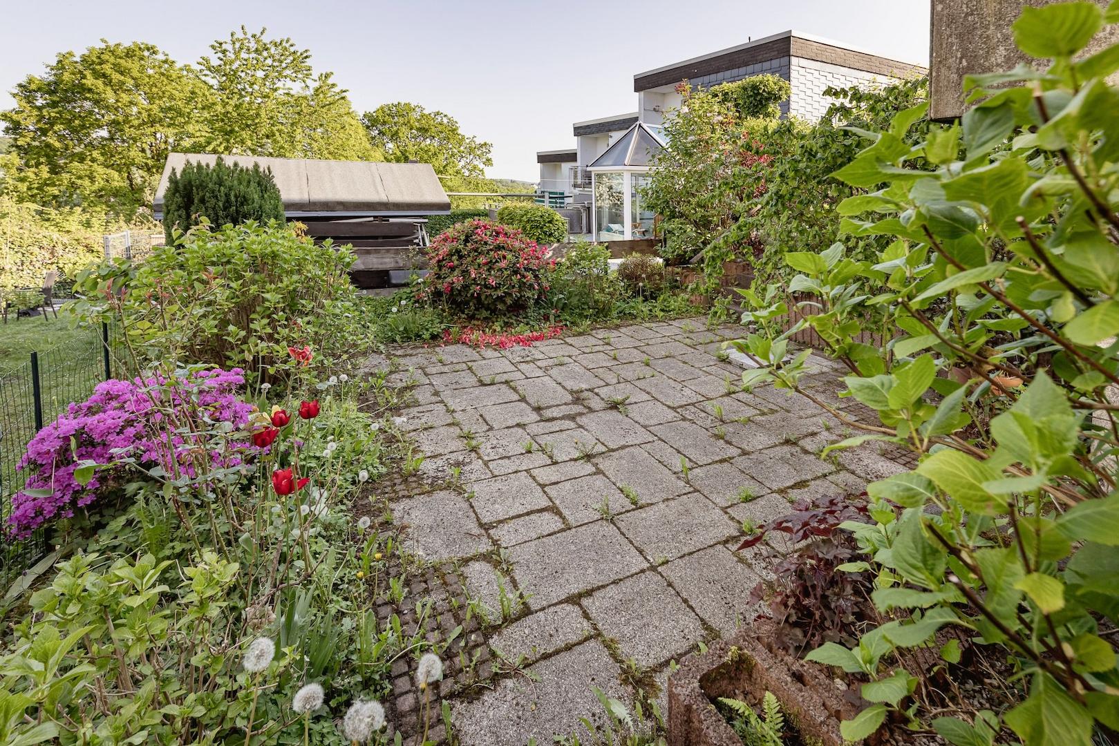 Terrassenbereich im Garten