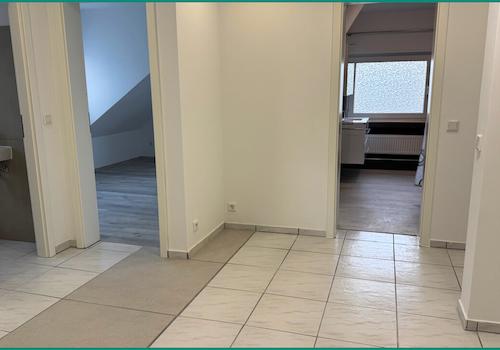 Großer offener Flur- und...