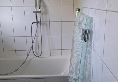 Wanne mit Seitenwand