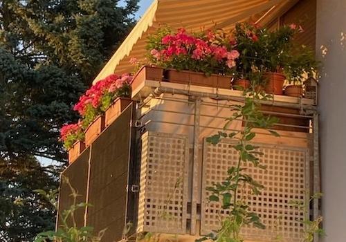 Balkon mit Balkonkraftwerk