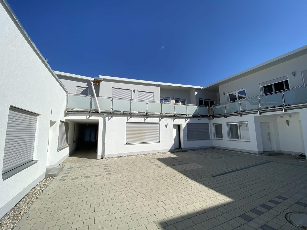Blick vom Innenhof zur Wohnung