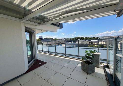 Terrasse mit Markise