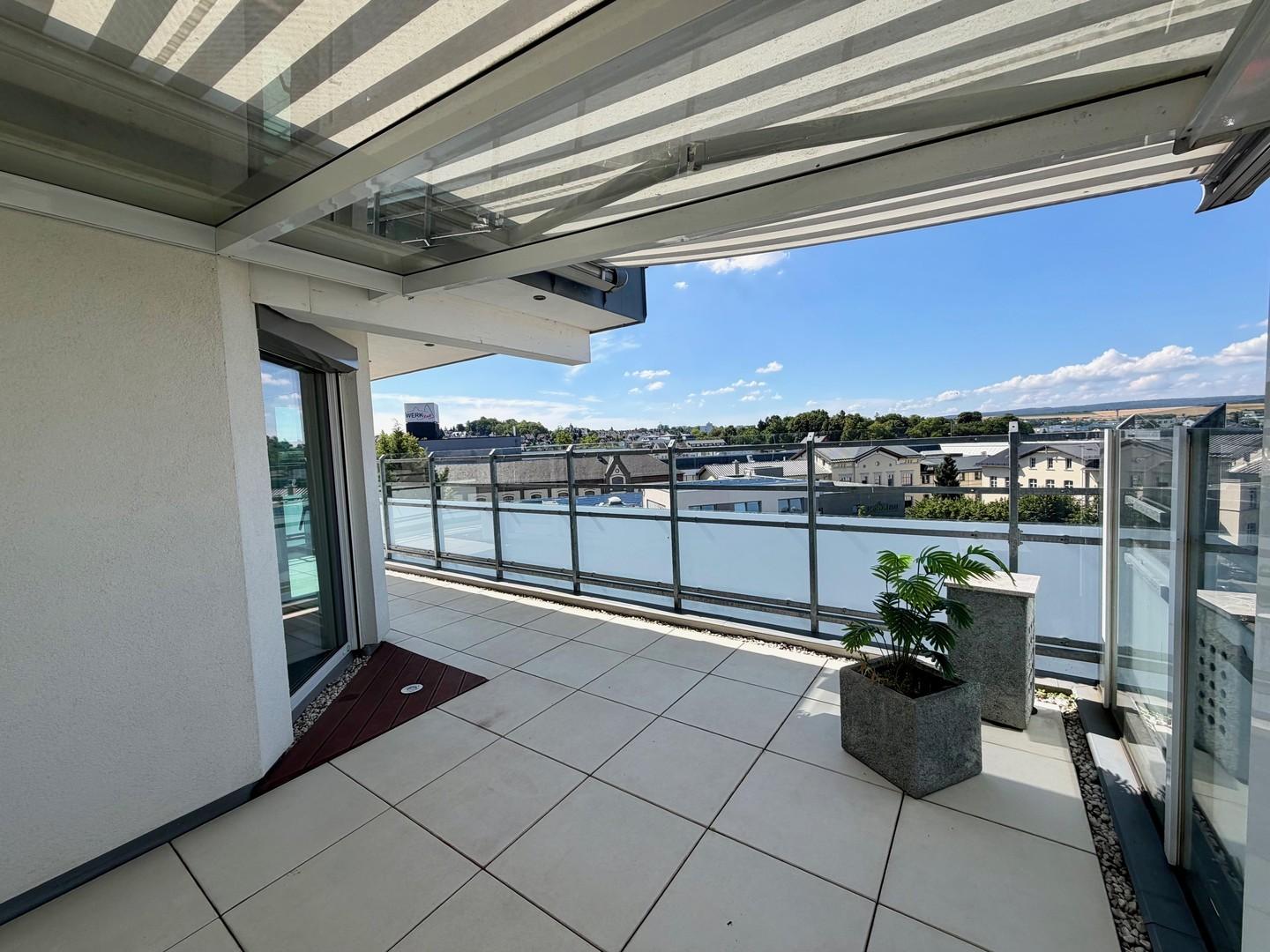 Terrasse mit Markise