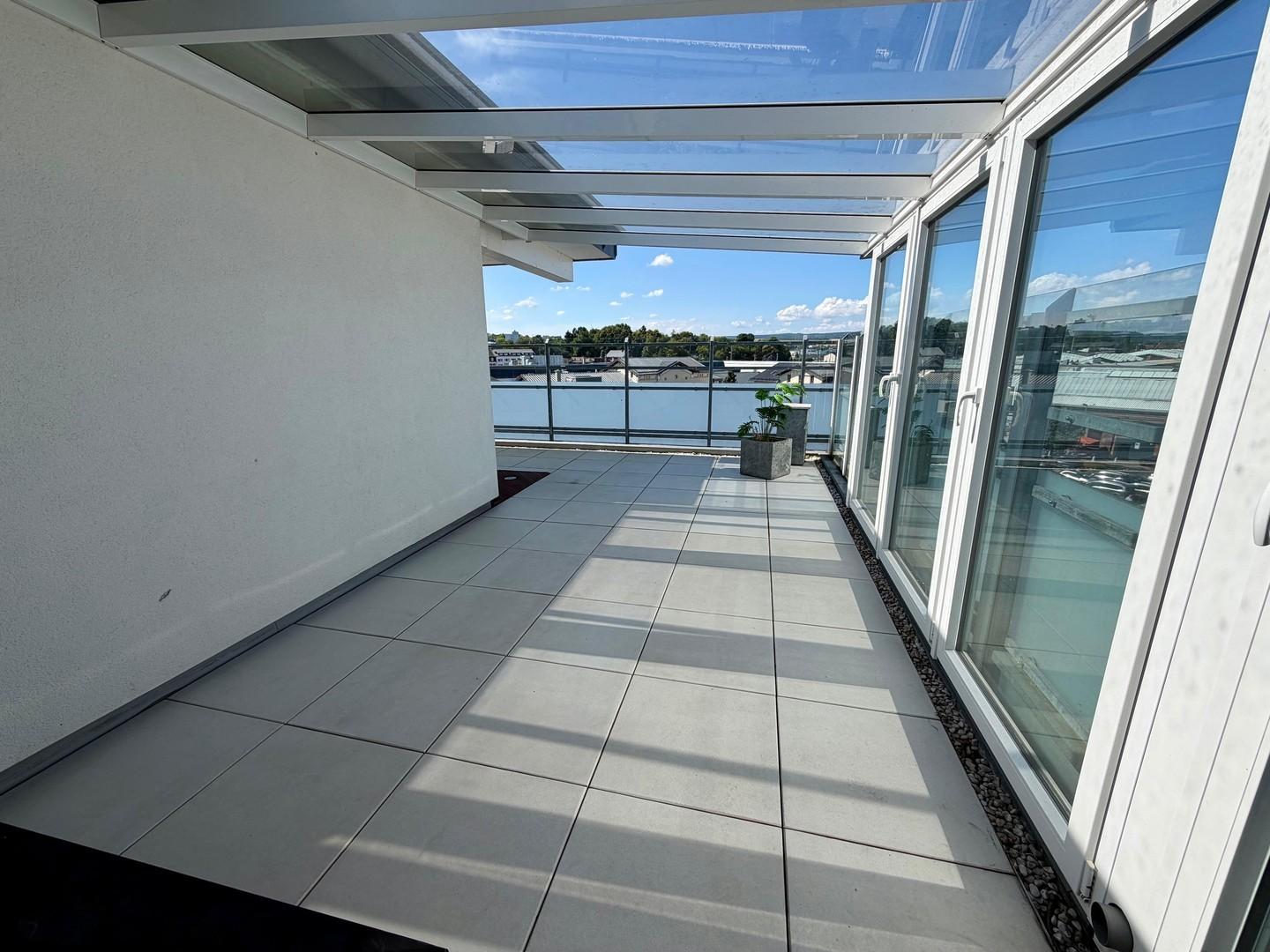 Terrasse mit seitl. Verglasung