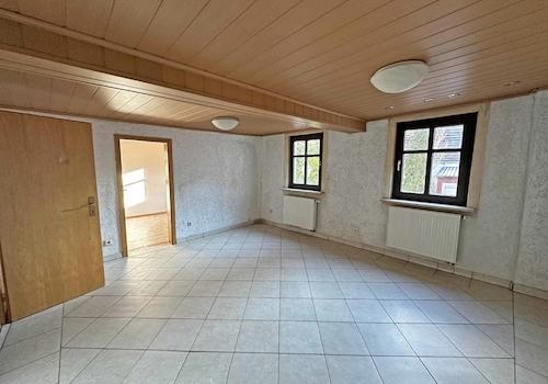 Wohnzimmer 1. OG mit Durchgang