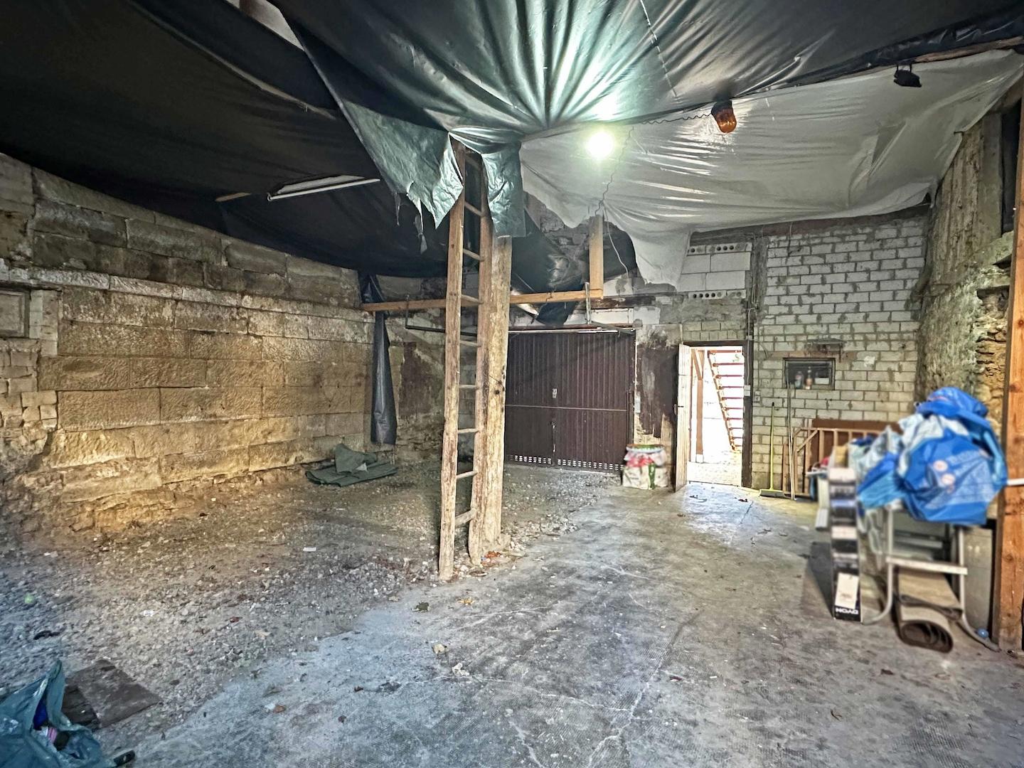 Scheune Richtung Hofeinfahrt