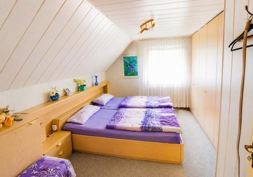 Erstes Schlafzimmer im DG