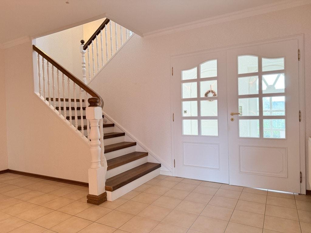 Flur mit Treppe