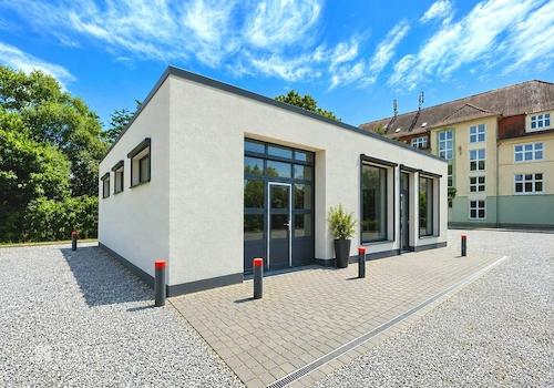 Außenansicht Straßenseitig-links