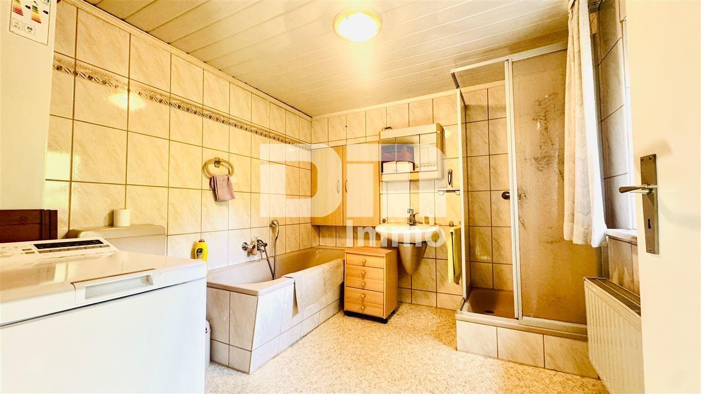 OG Badezimmer / Wanne / Dusche