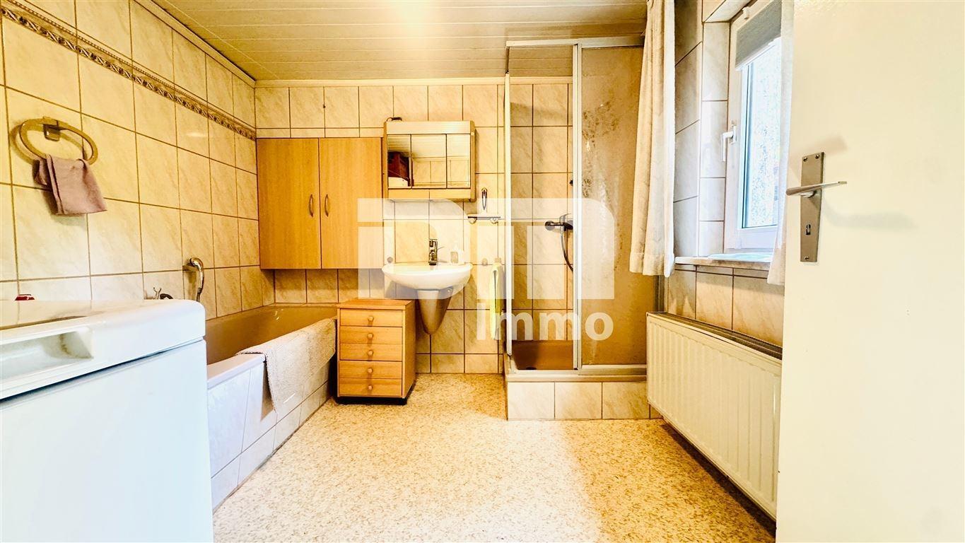 OG Badezimmer / Wanne / Dusche