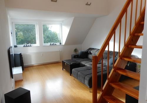 Wohnzimmer, Treppe zur Galerie
