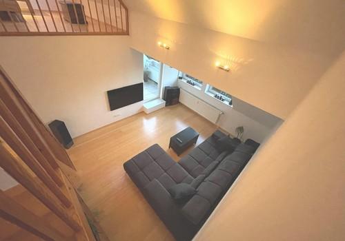 Wohnzimmer von der Galerie aus