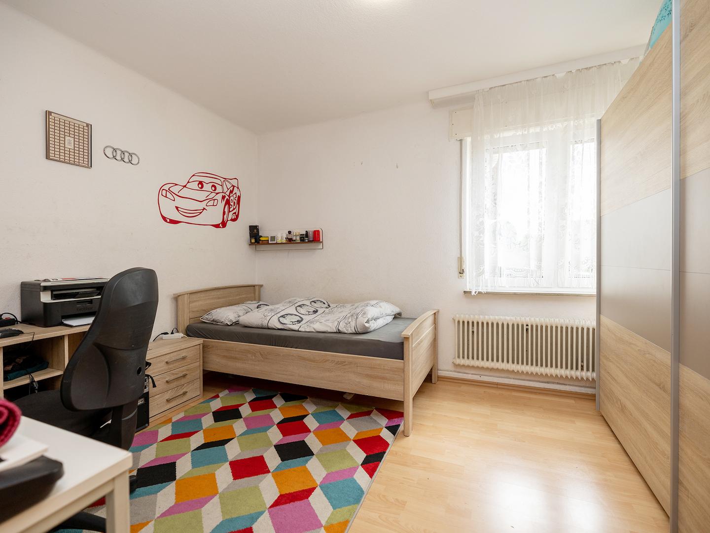 Weiteres Zimmer – ideal als Kinder-, Gäste- oder Arbeitszimmer