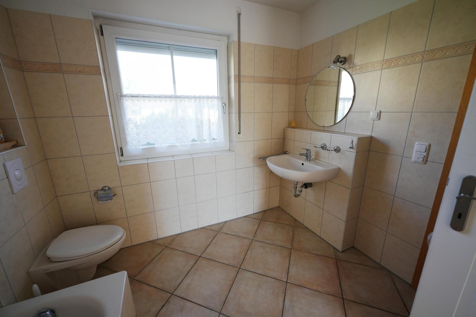 Badezimmer EG