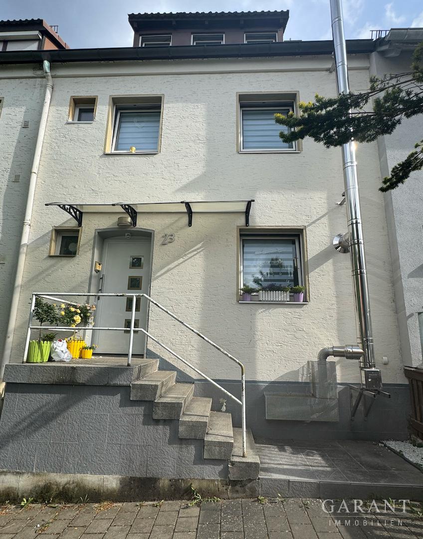 Vorderansicht des Hauses