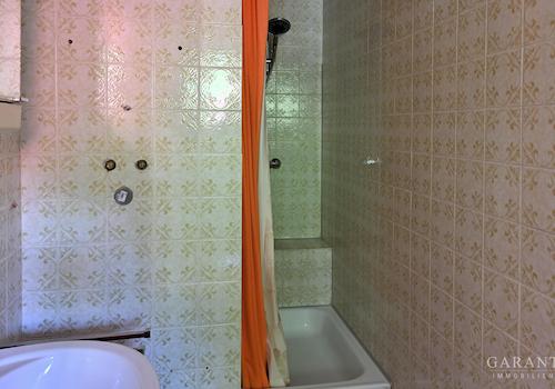 Ein Badezimmer