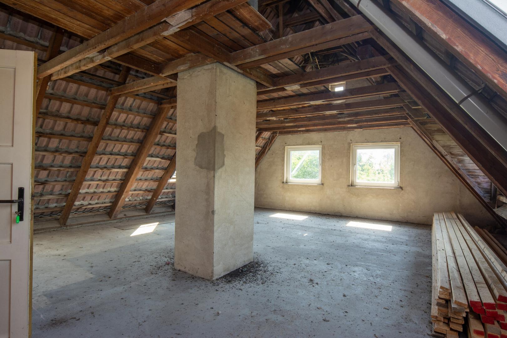 Wohnung 1 Dachboden/ Ausbaureserve