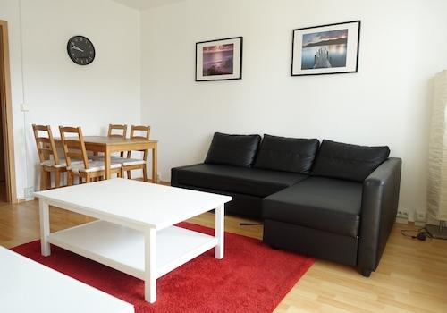 Wohnzimmer mit Couch