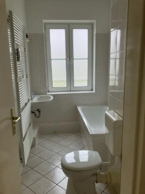 Bad mit Badewanne