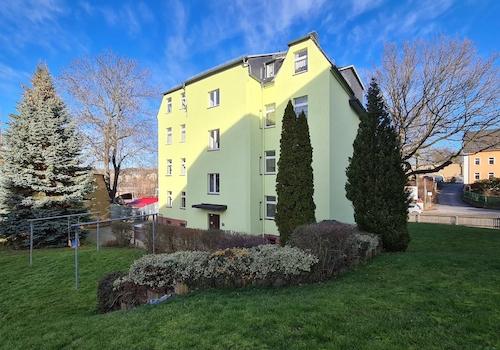 Hausansicht_Gebäuderückseite