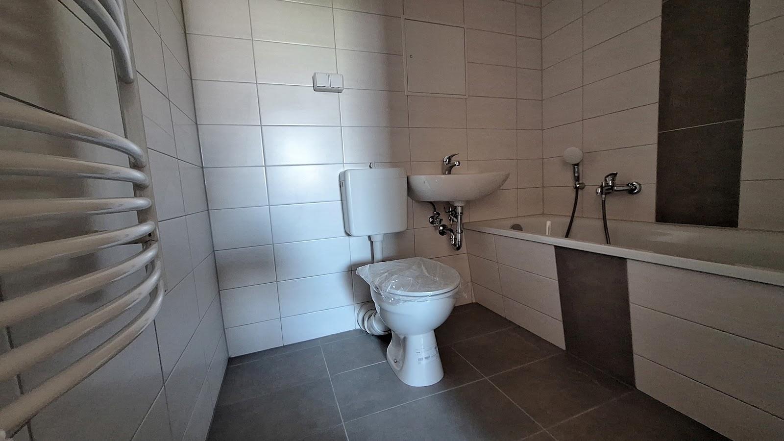 Bad mit Wanne