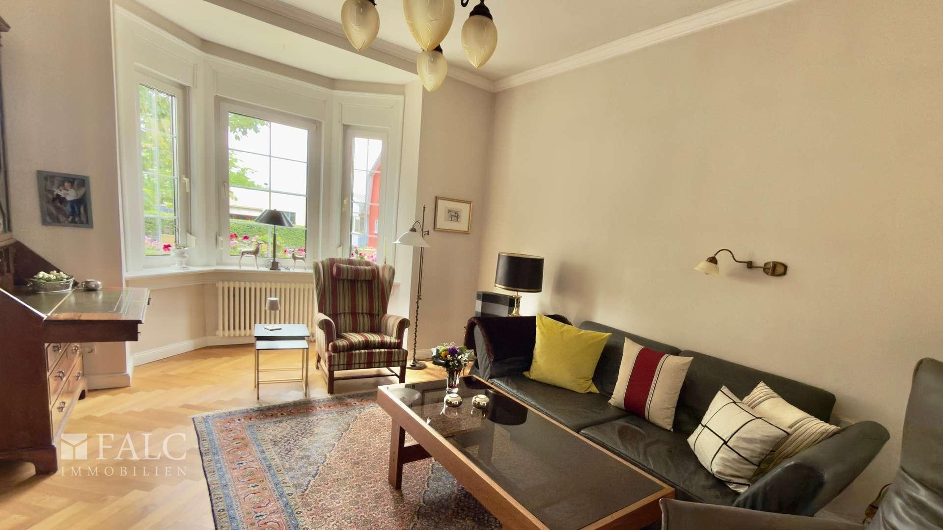Wohnzimmer mit Essbereich im EG 