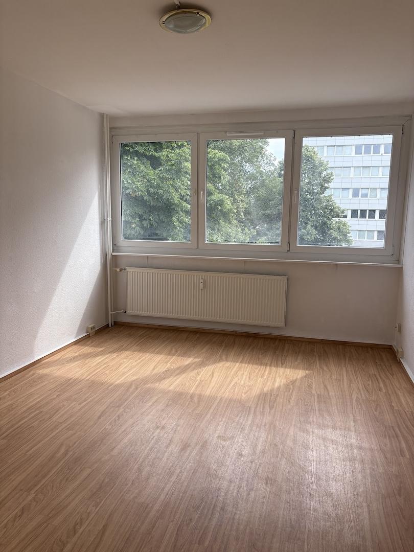 Wohn- und Schlafzimmer