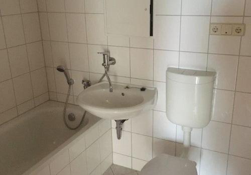 Muster Bad mit Wanne