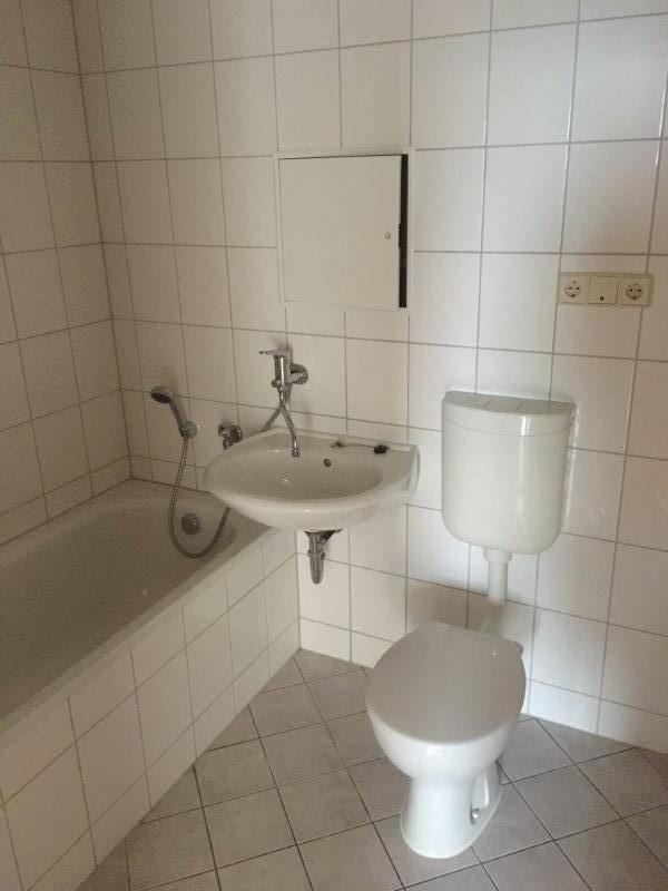 Muster Bad mit Wanne