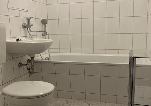 Bad mit Wanne