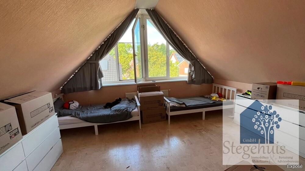 Schlafzimmer 4