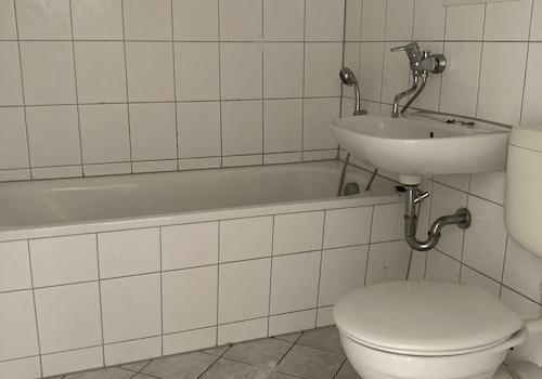 Bad mit Wanne