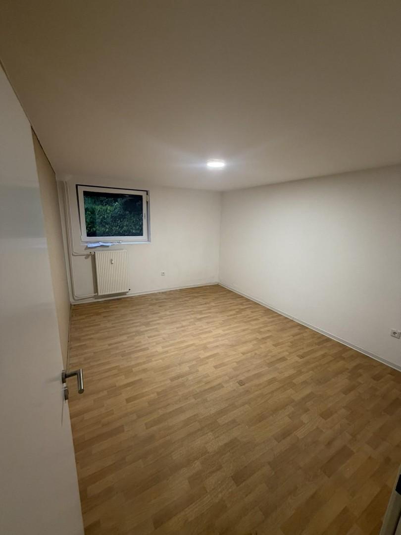 Zimmer - Souterrain / Keller