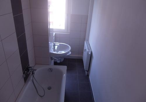 Bad mit Badewanne