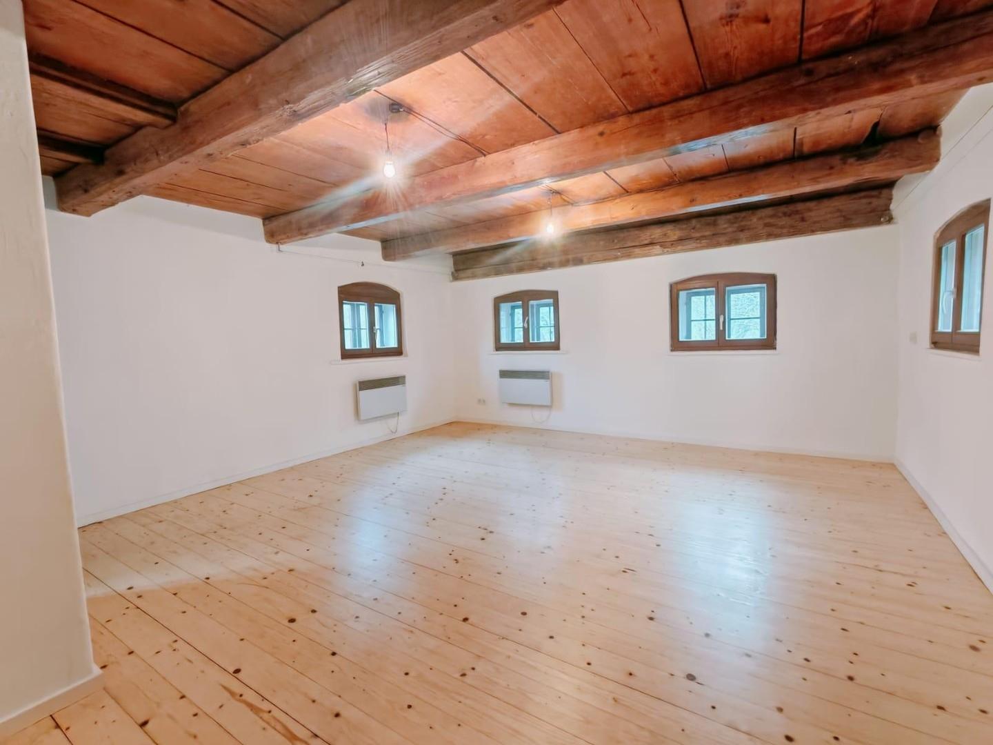 großzügiges Kinderzimmer 1.OG
