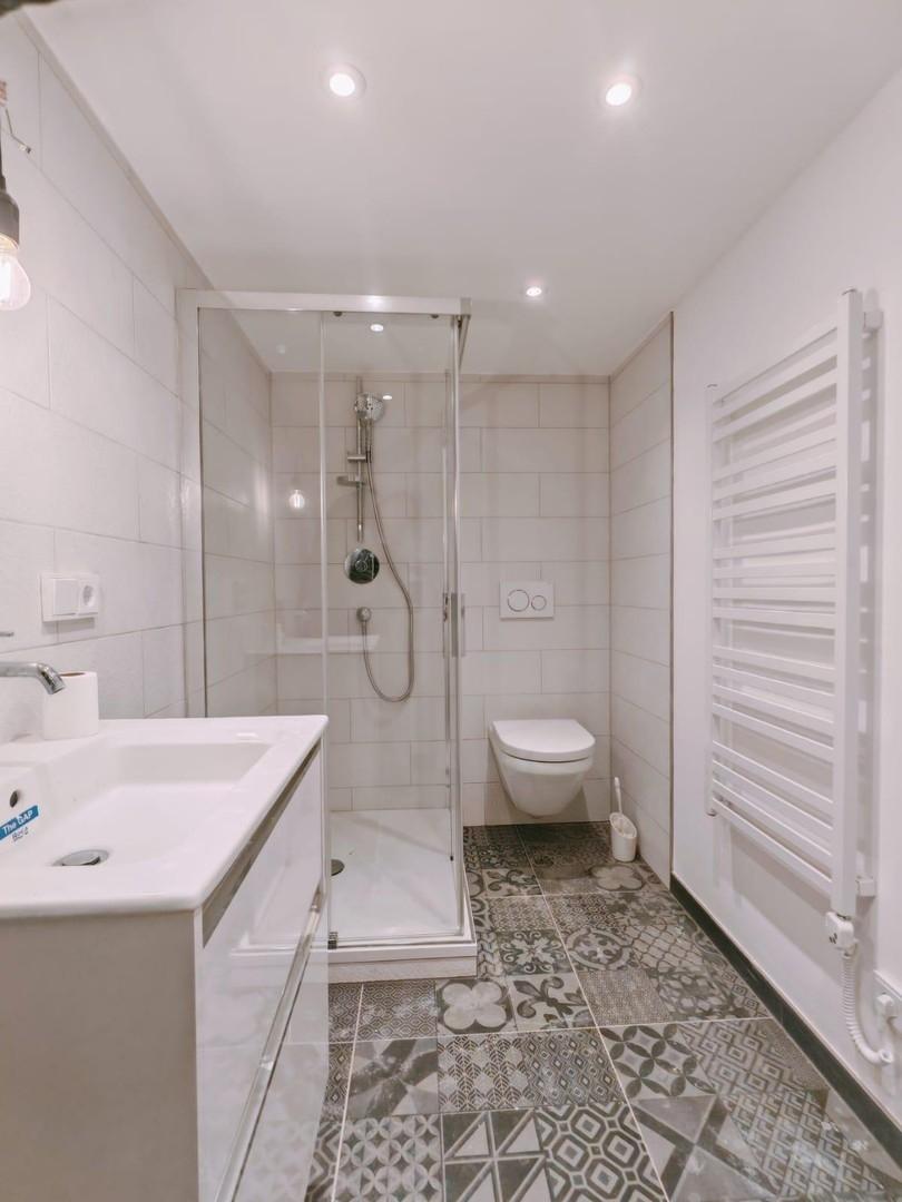 Duschbad mit WC im EG