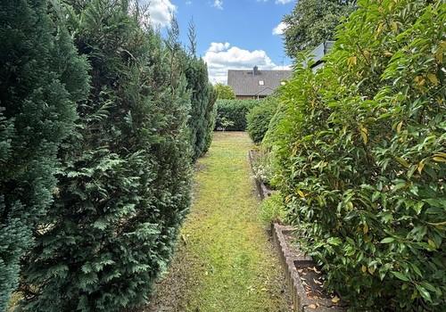 Garten linke Seite