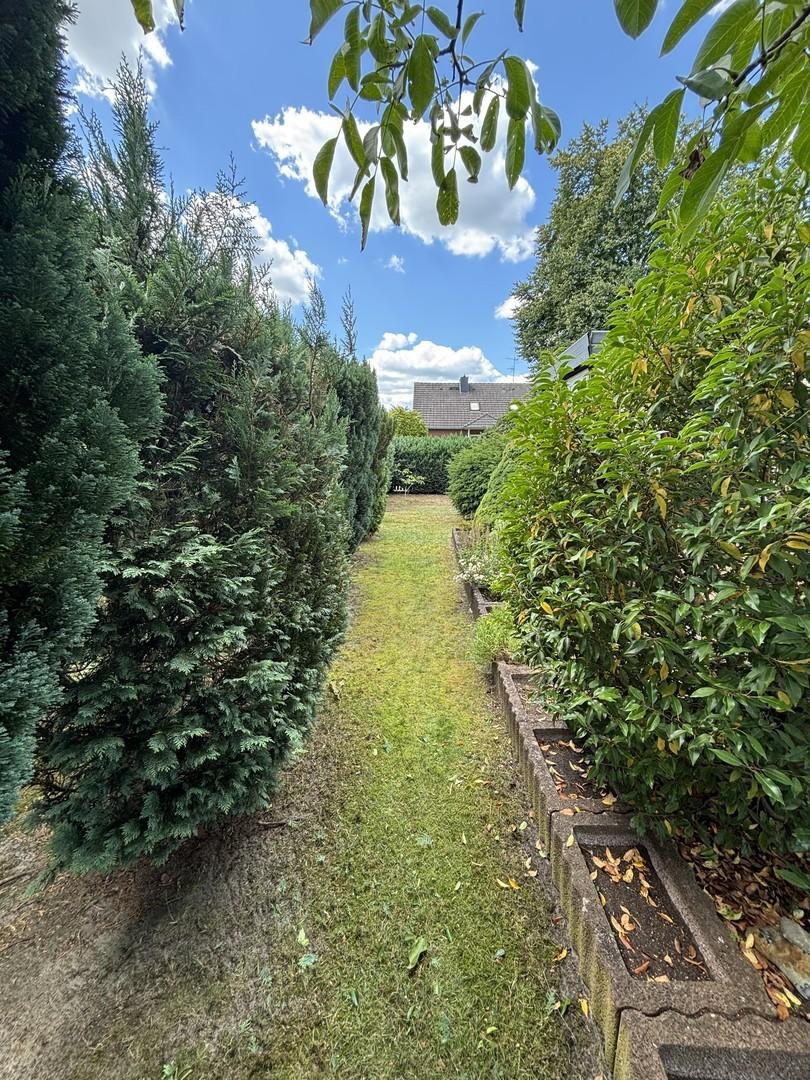 Garten linke Seite