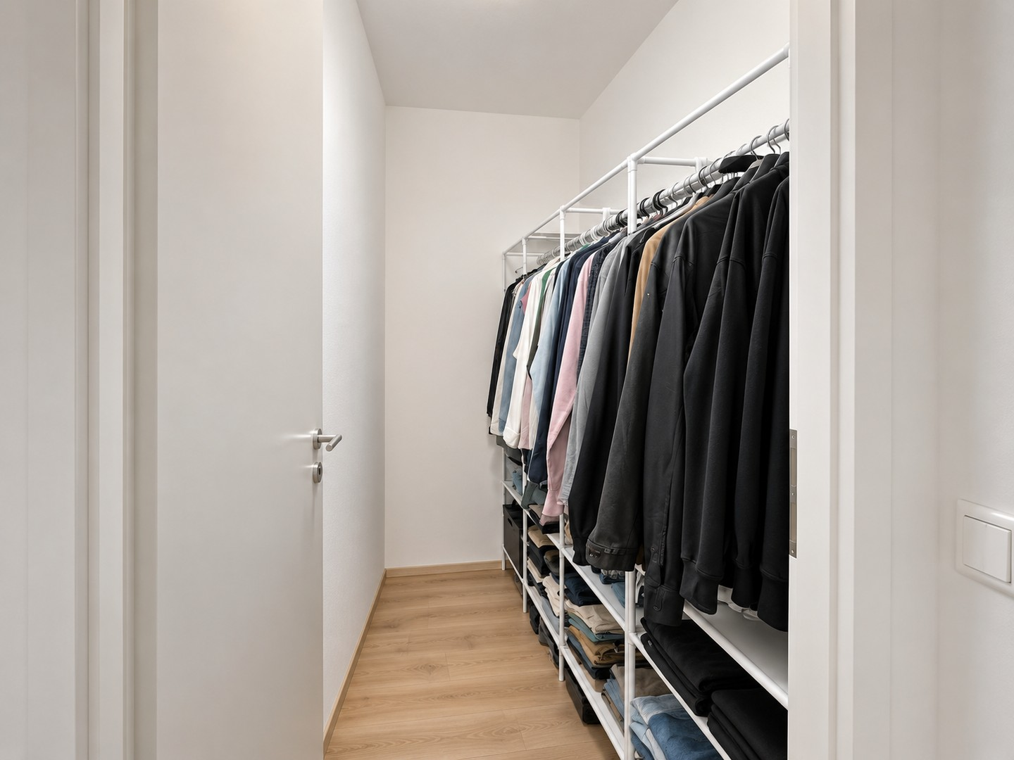 Begehbarer Kleiderschrank