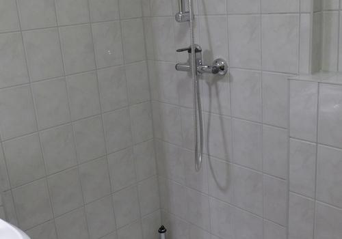 Bad Dusche