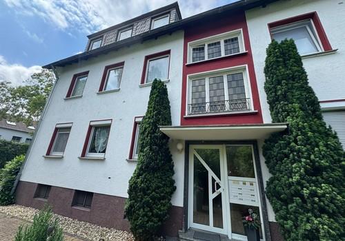 gepflegtes Mehrfamilienhaus