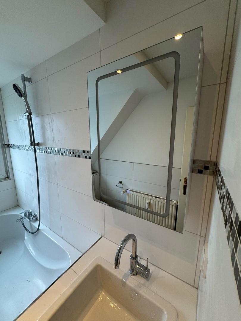 Modern renoviertes Badezimmer