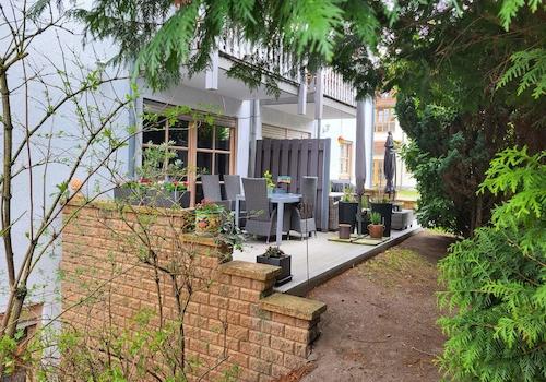 Terrassen mit Gartenzugang