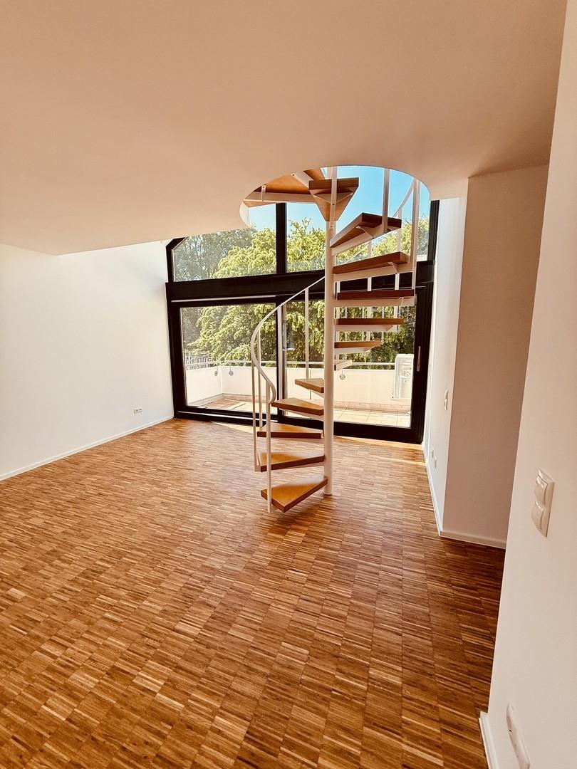 Wohnzimmer Richtung Balkon