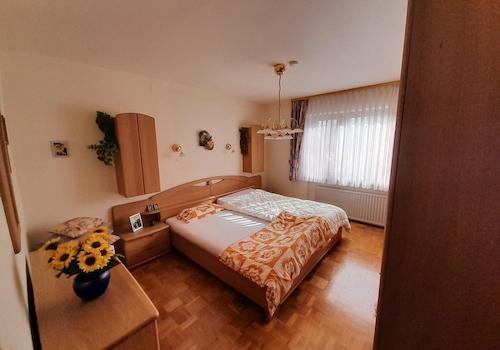 Schlafzimmer EG