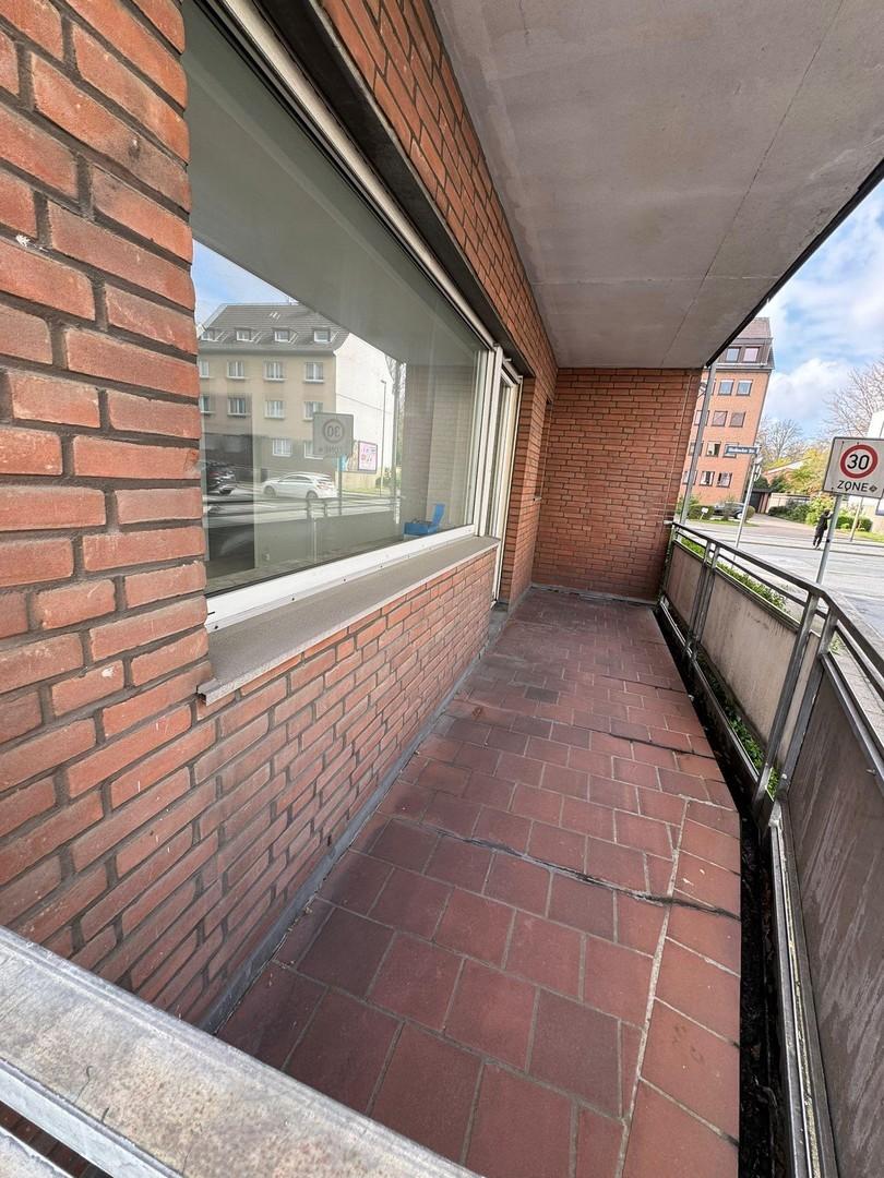 großer Balkon