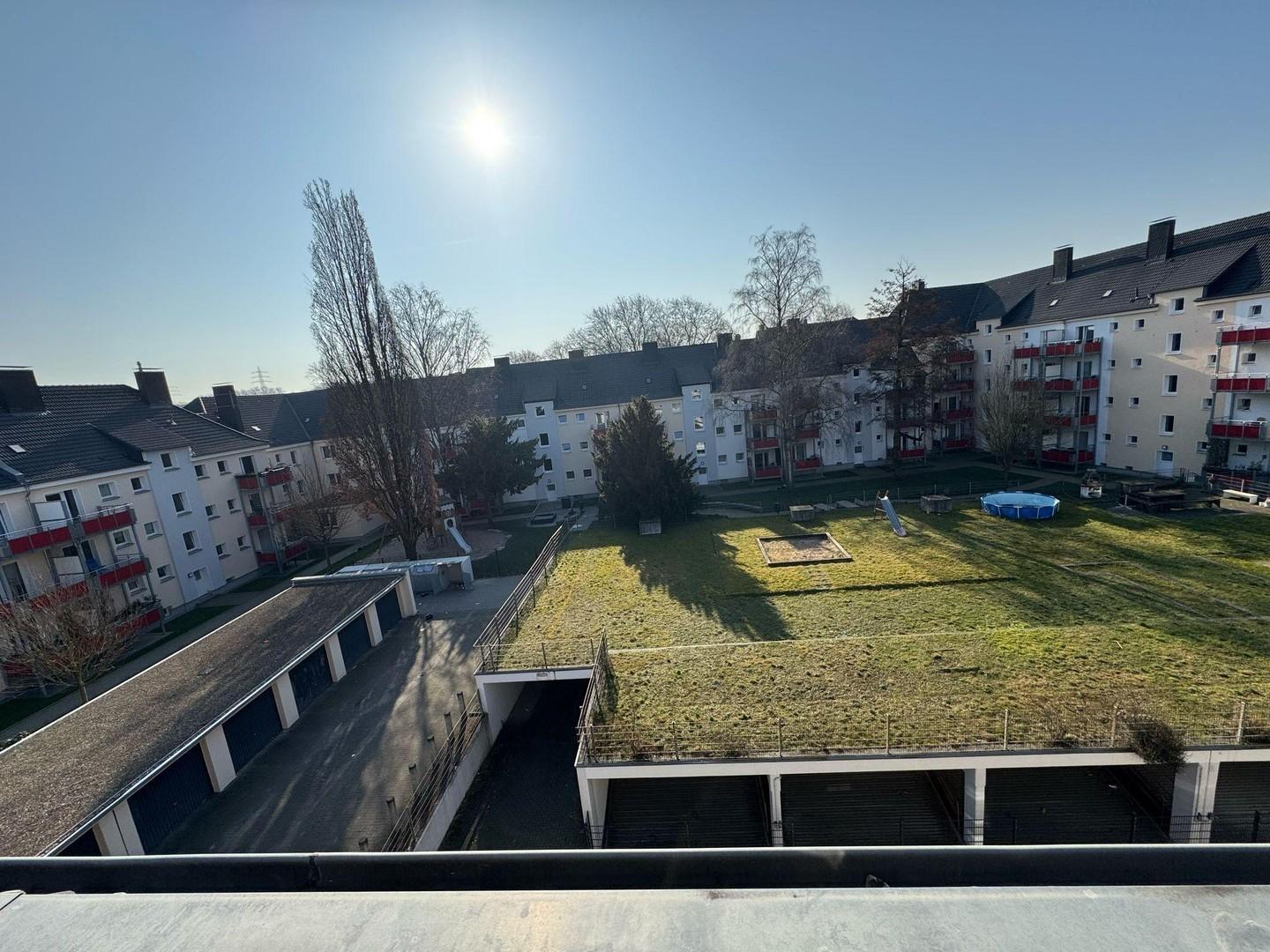 Modernes, grünes Wohnumfeld