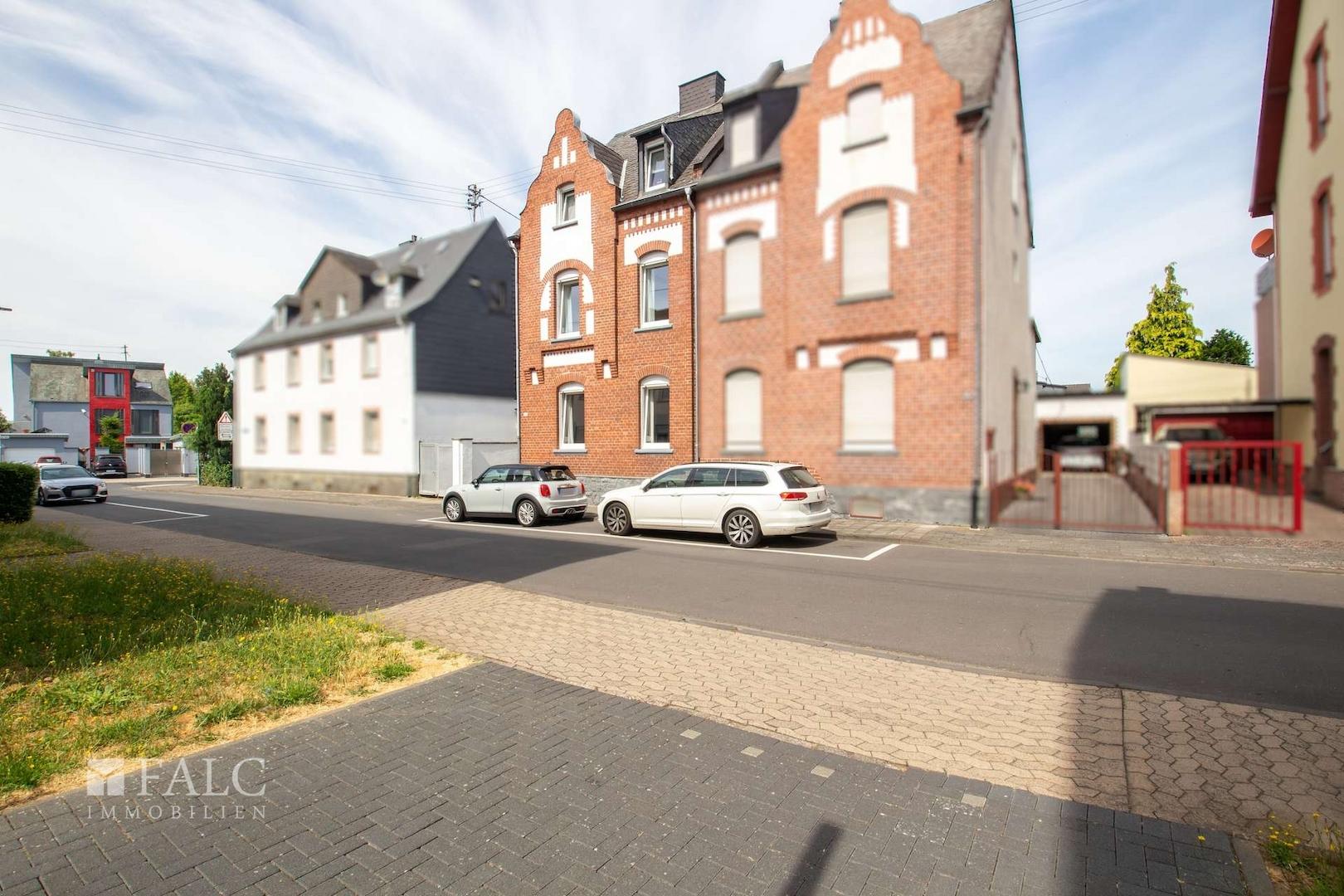 Straßenansicht