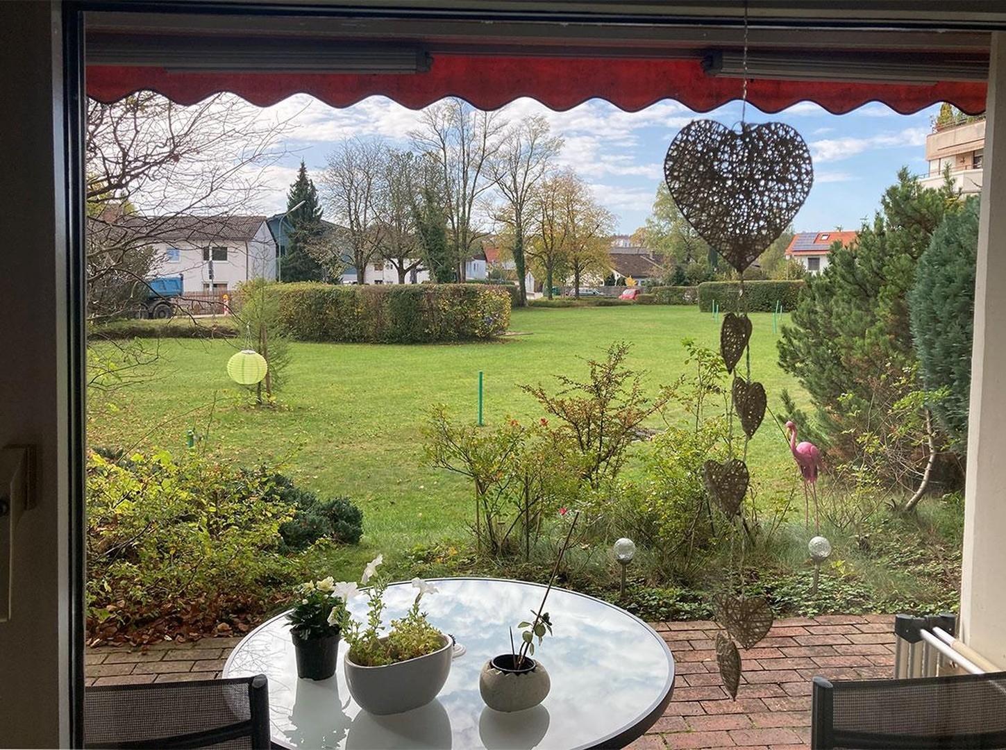 Gartenblick aus dem Wohnzimmer